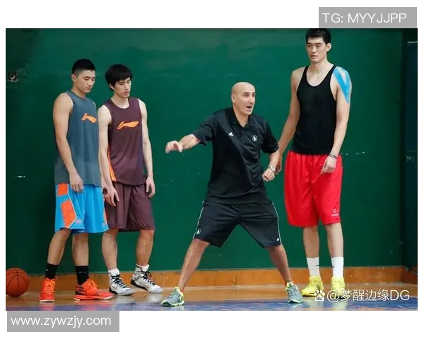 姚明黑衬衣的时尚魅力与篮球传奇交织的完美瞬间 姚明黑衬衣的时尚魅力与篮球传奇交织的完美瞬间