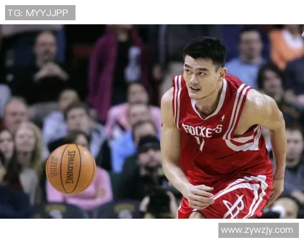 姚明与邓肯的巅峰对决回顾两位篮球巨星的传奇交锋时刻 姚明与邓肯的巅峰对决回顾两位篮球巨星的传奇交锋时刻