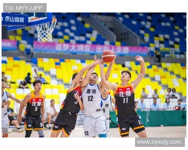 残疾人篮球比赛中的明星球员们展现无畏精神与卓越技巧